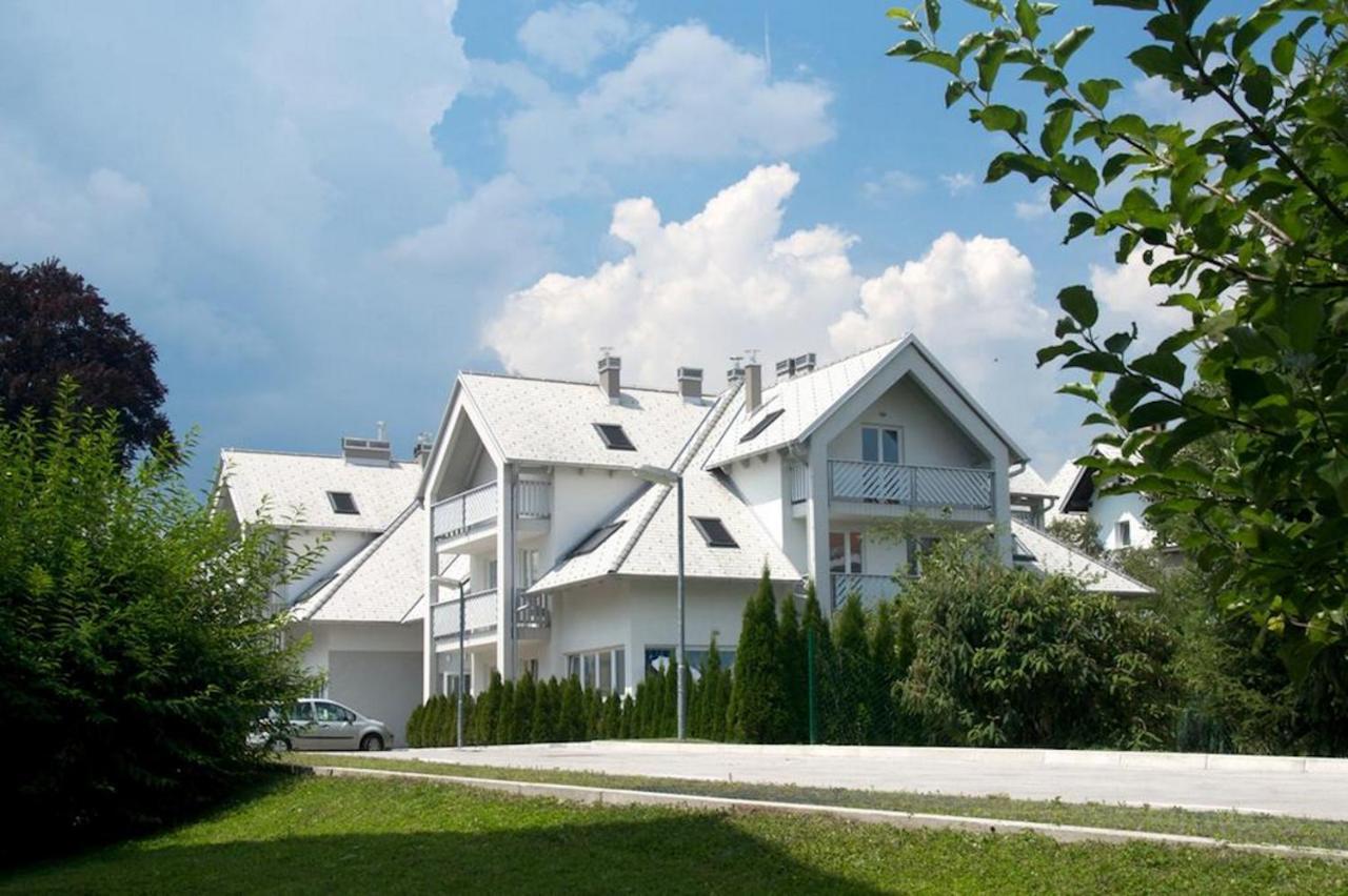 Marvellous Face Apartment Bled Exterior photo